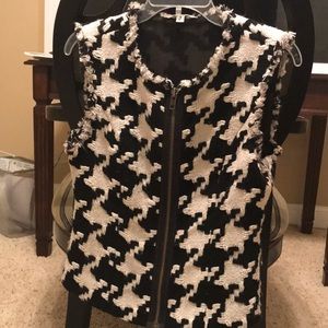 CAbi Houndstooth Vest